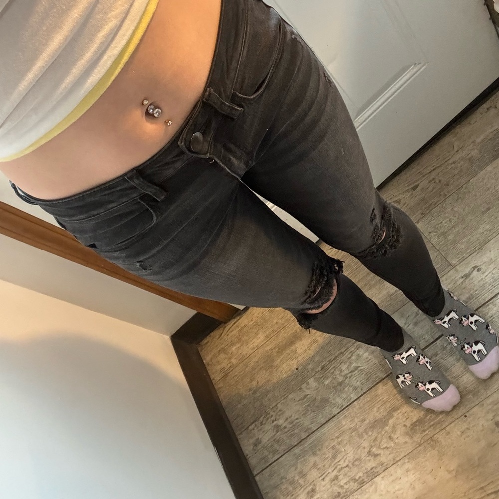 black ripped jegging